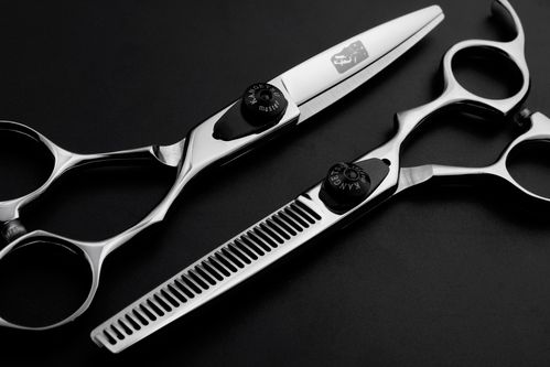 专业生产美发剪刀,理发剪刀,宠物剪刀,理发器等美发工具用品